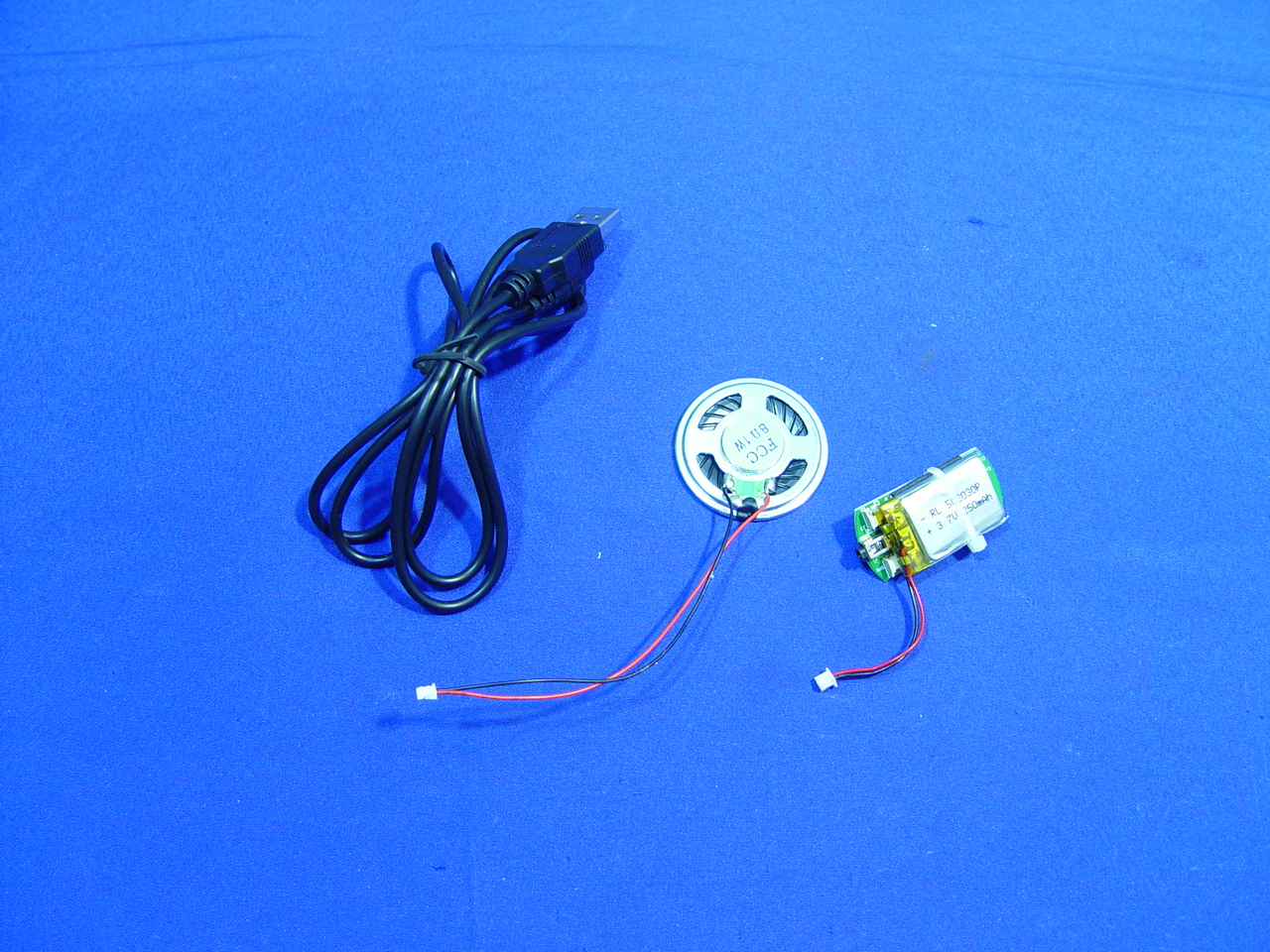 [A2539] 장구에서 나온 소리나는 전자부품셋트(충전지 밧데리 충전케이블)